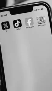 639195190450276480